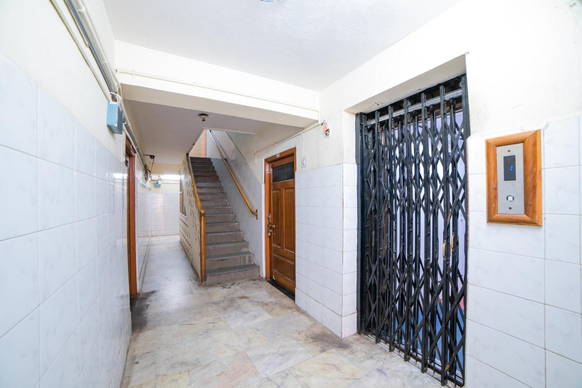 Hotel O Sree Radha Lodge Near Snow World Secundurabad Esterno foto