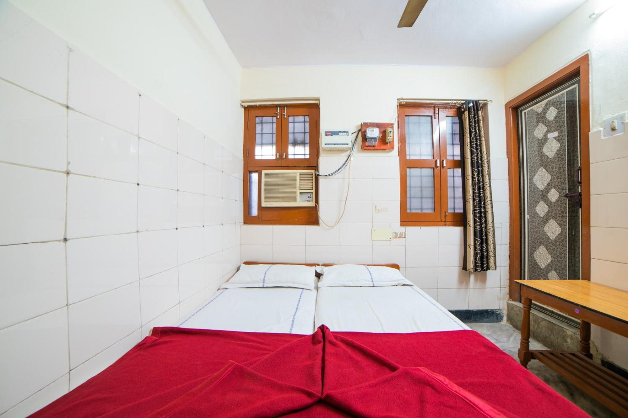 Hotel O Sree Radha Lodge Near Snow World Secundurabad Esterno foto