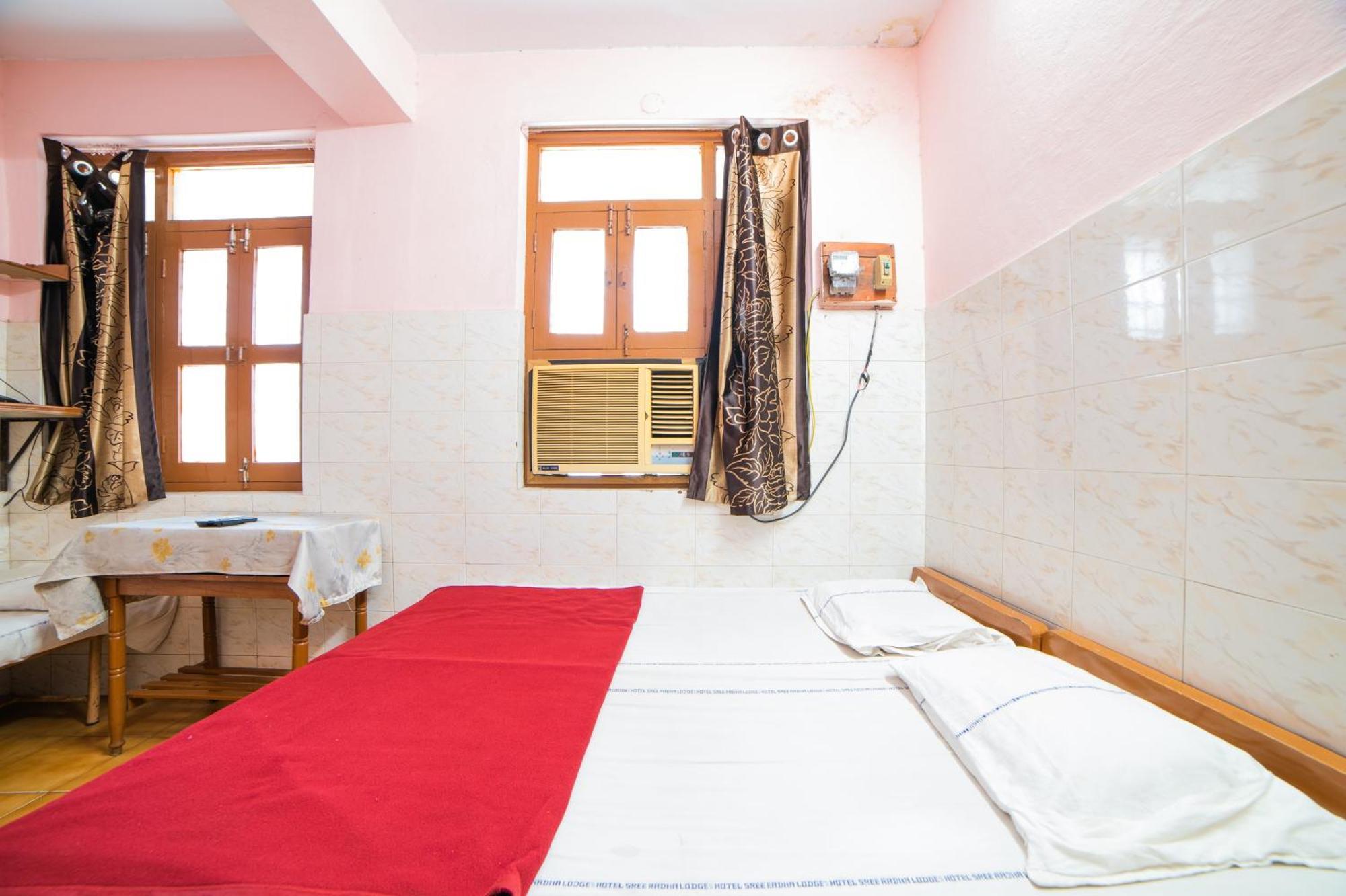 Hotel O Sree Radha Lodge Near Snow World Secundurabad Esterno foto